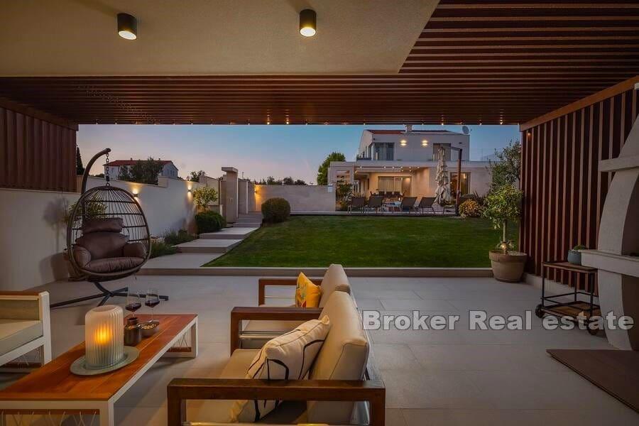 Luxury villa with sea view