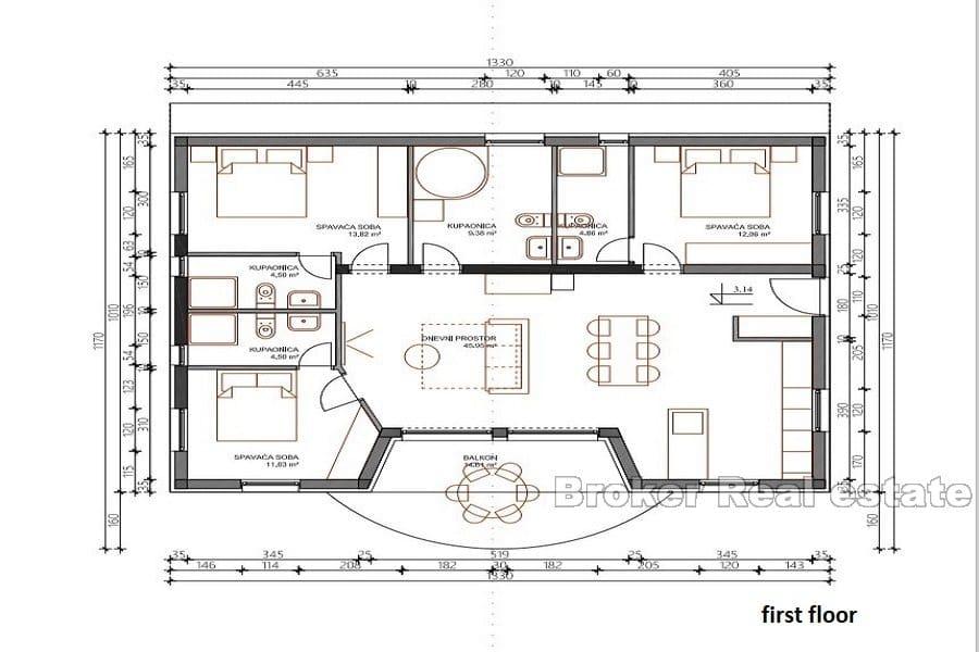 Stavební pozemek v blízkosti moře