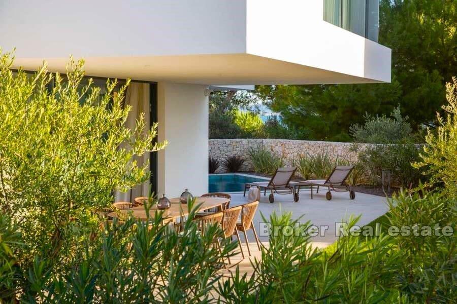 Villa de luxe près de la mer