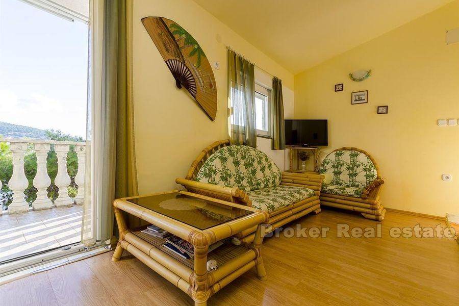 Apartment in the first row to the sea, for sale