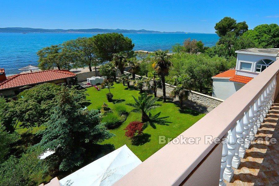 Apartment-Villa in erster Reihe zum Meer