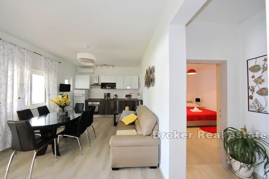 Apartment-Villa in erster Reihe zum Meer