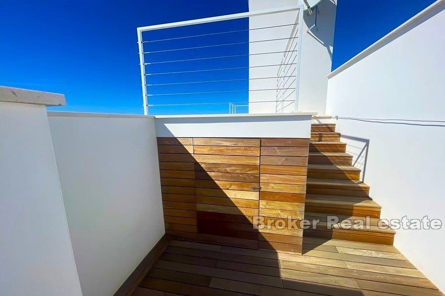 Penthouse w pierwszym rzędzie do morza