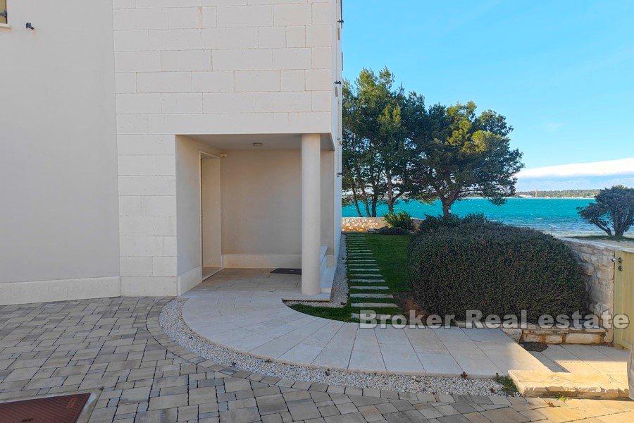 Villa first row to the sea