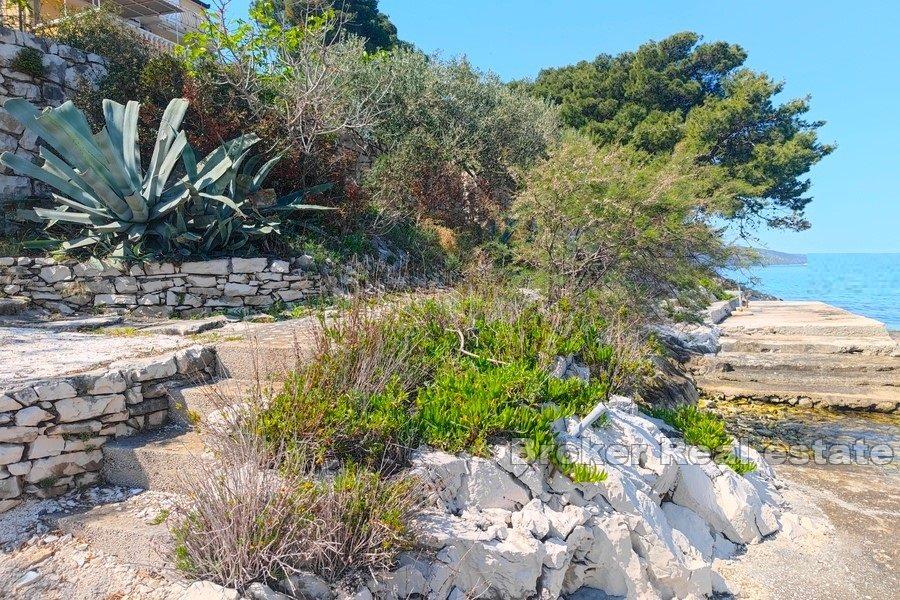 Maison première rangée de la mer