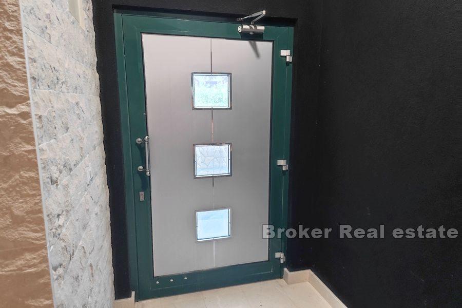 Apartman prvi red uz more