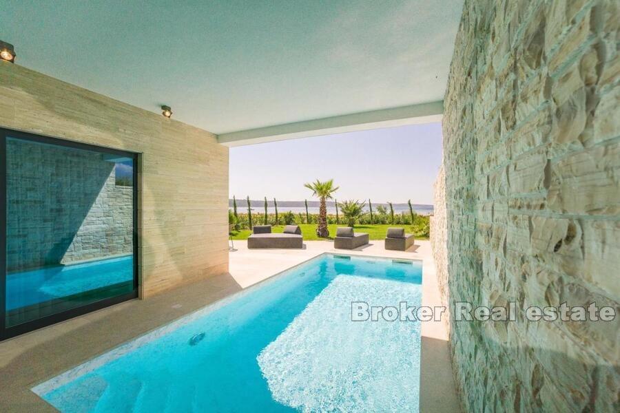 Villa di lusso in prima fila al mare