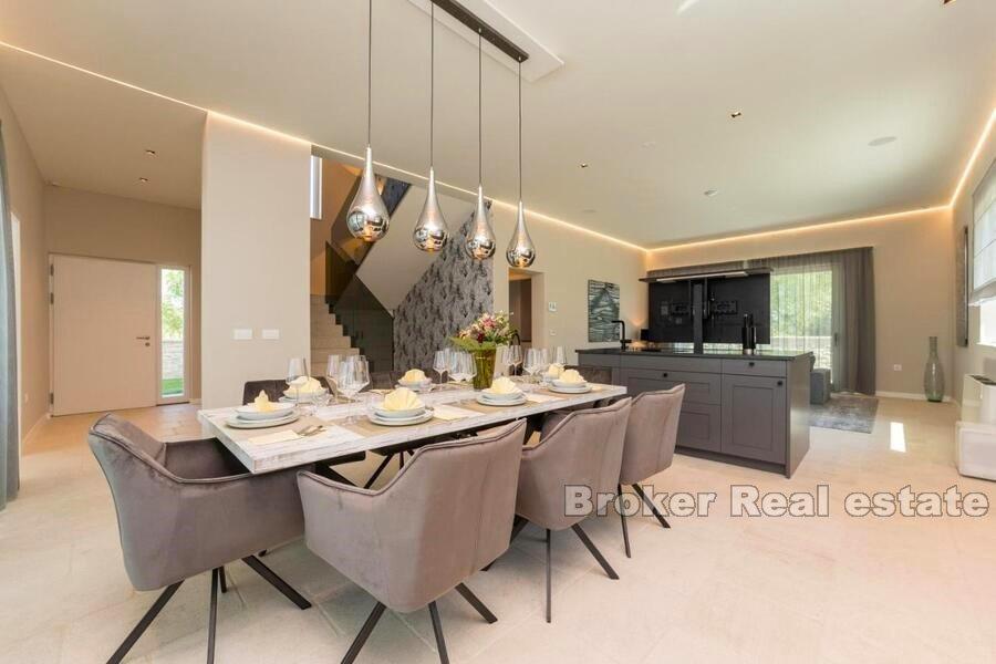 Luxusvilla mit Meerblick