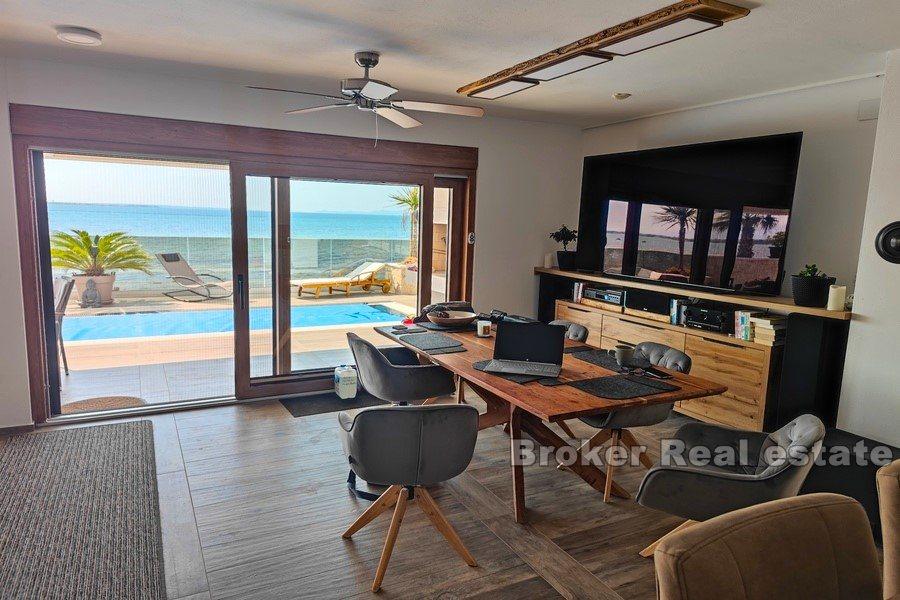 Ny villa, første rad til sjøen