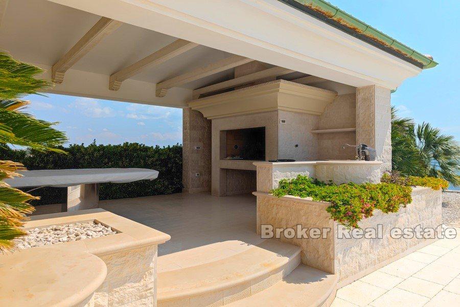 Penthouse w pierwszym rzędzie do morza