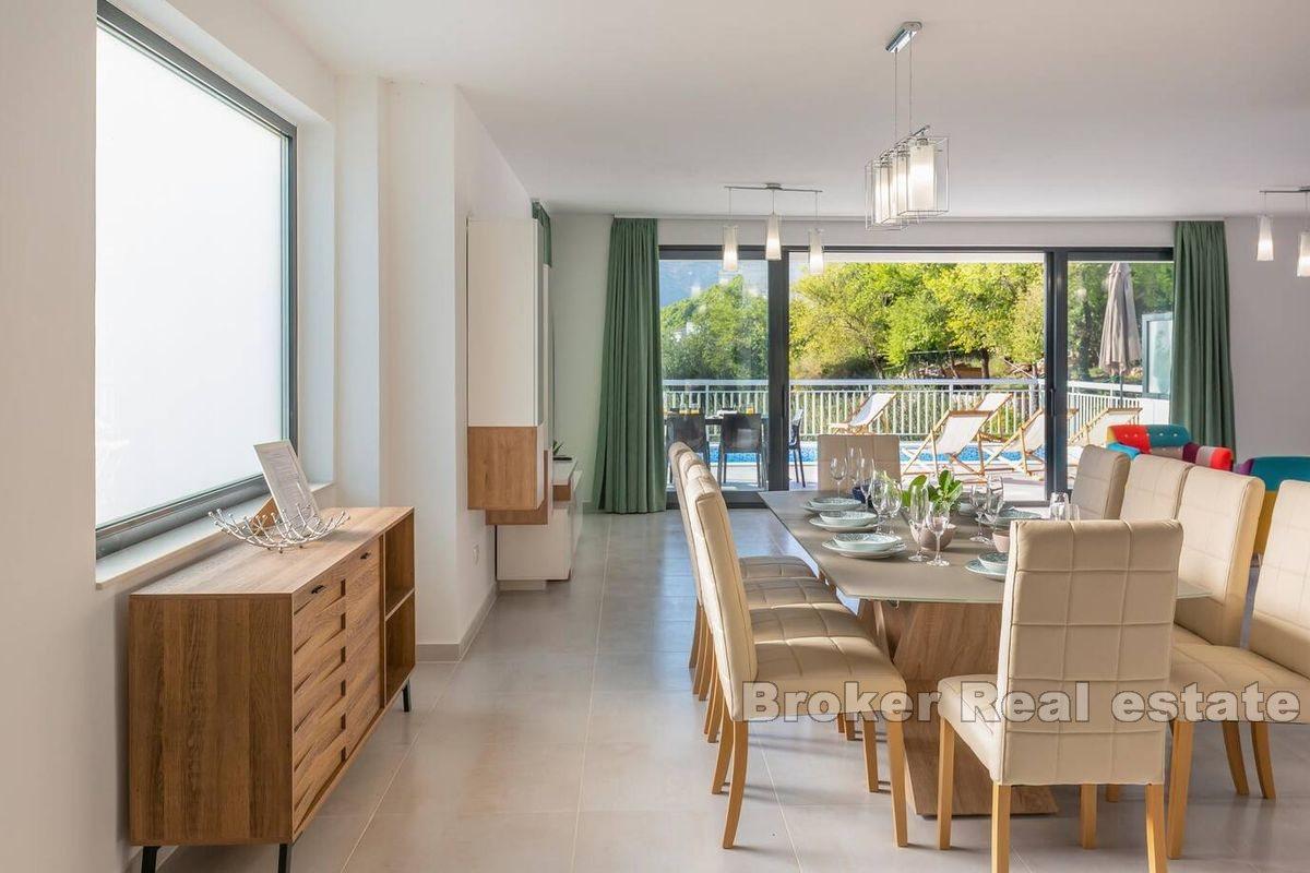 New villa with sea view
