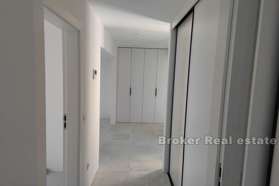 Willa pierwszy rząd do morza