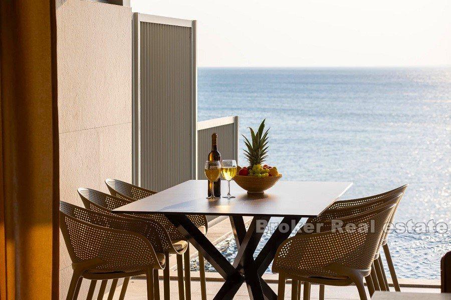 Modern apartment, first row to the sea