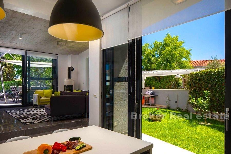 Modern villa med pool