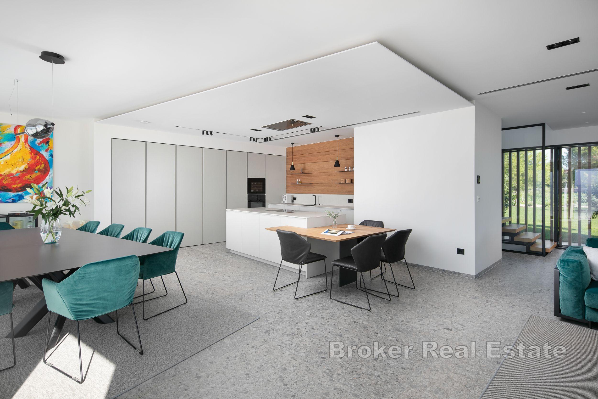 Lyxvilla första raden till havet