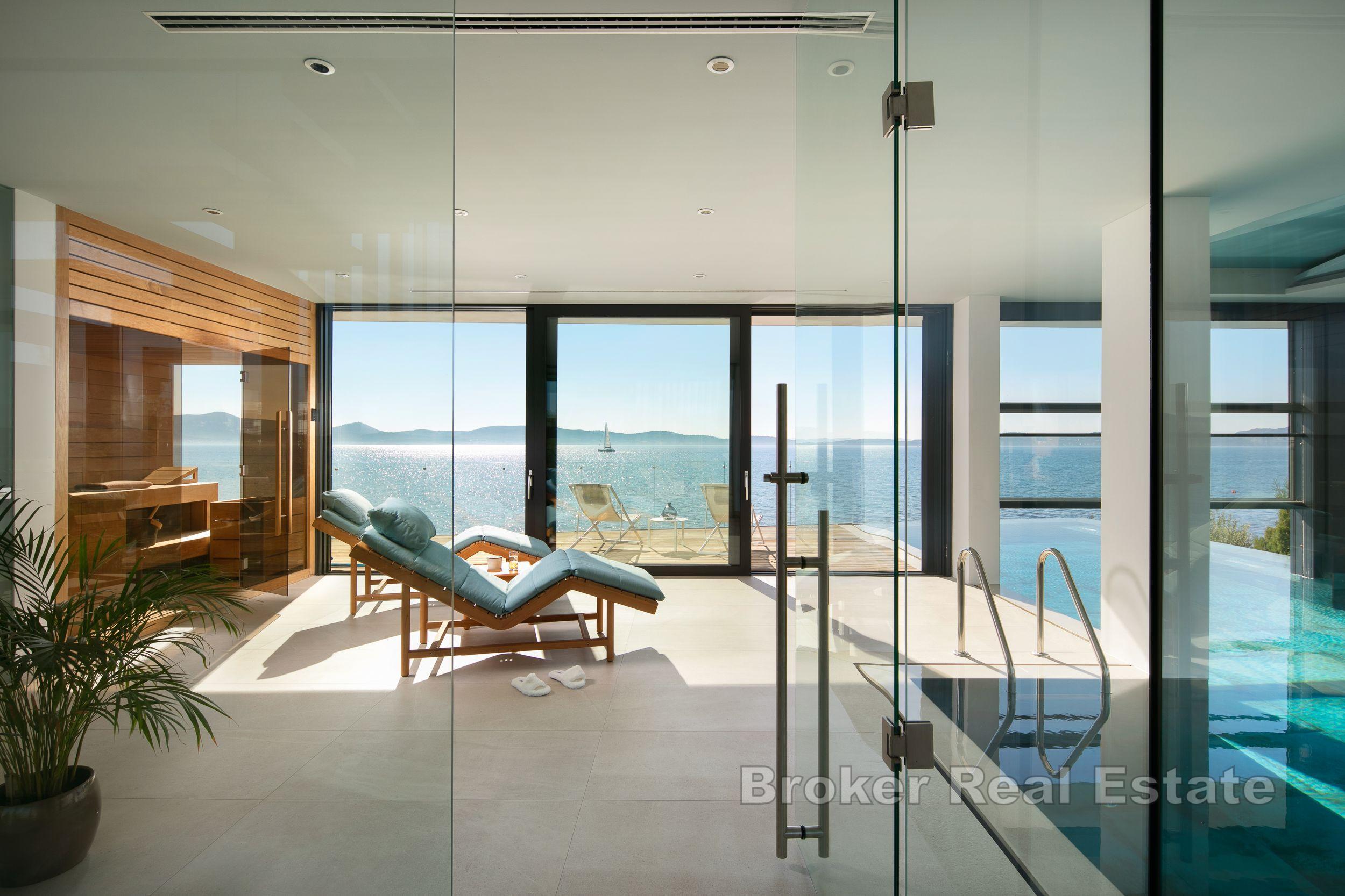 Lyxvilla första raden till havet