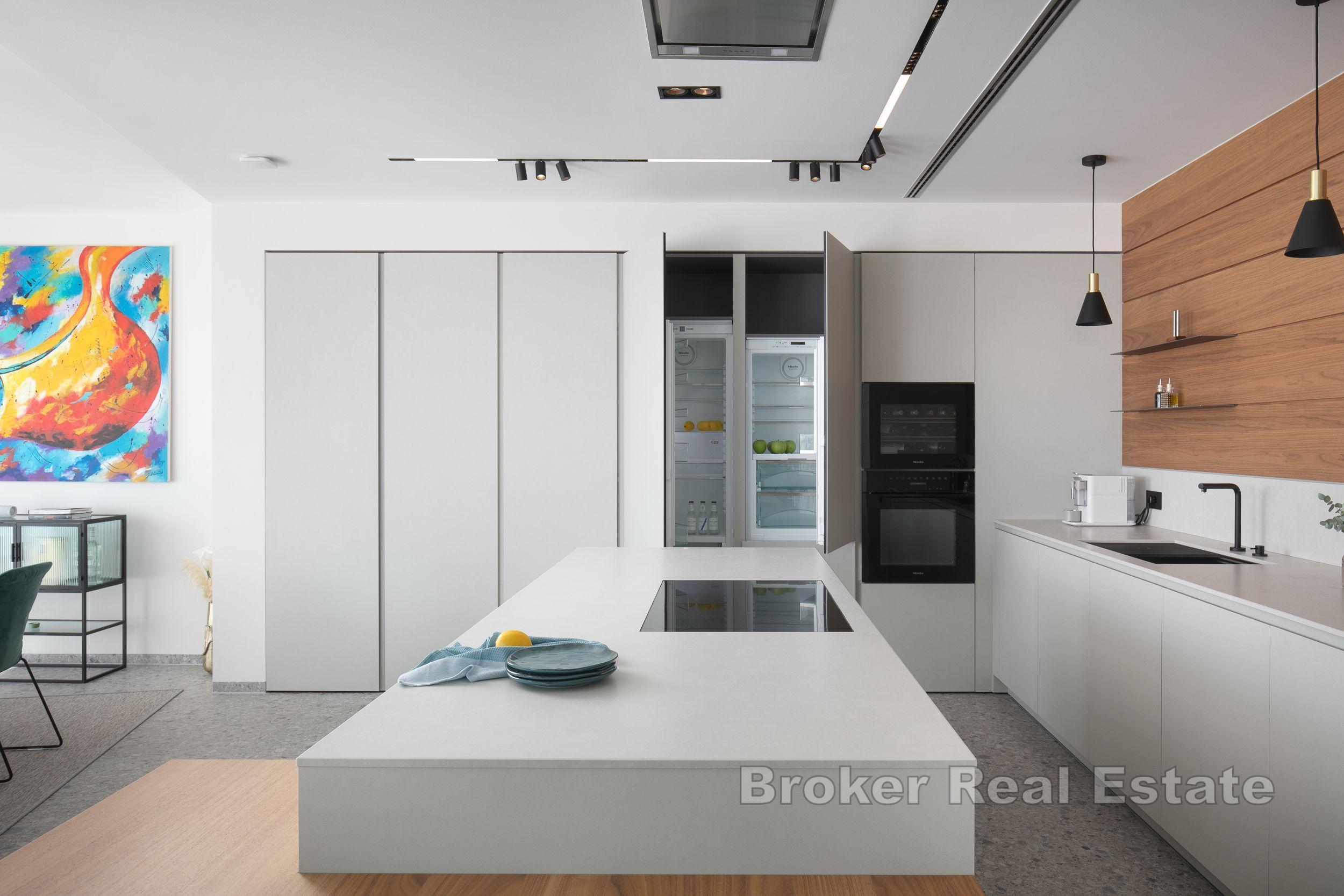 Lyxvilla första raden till havet