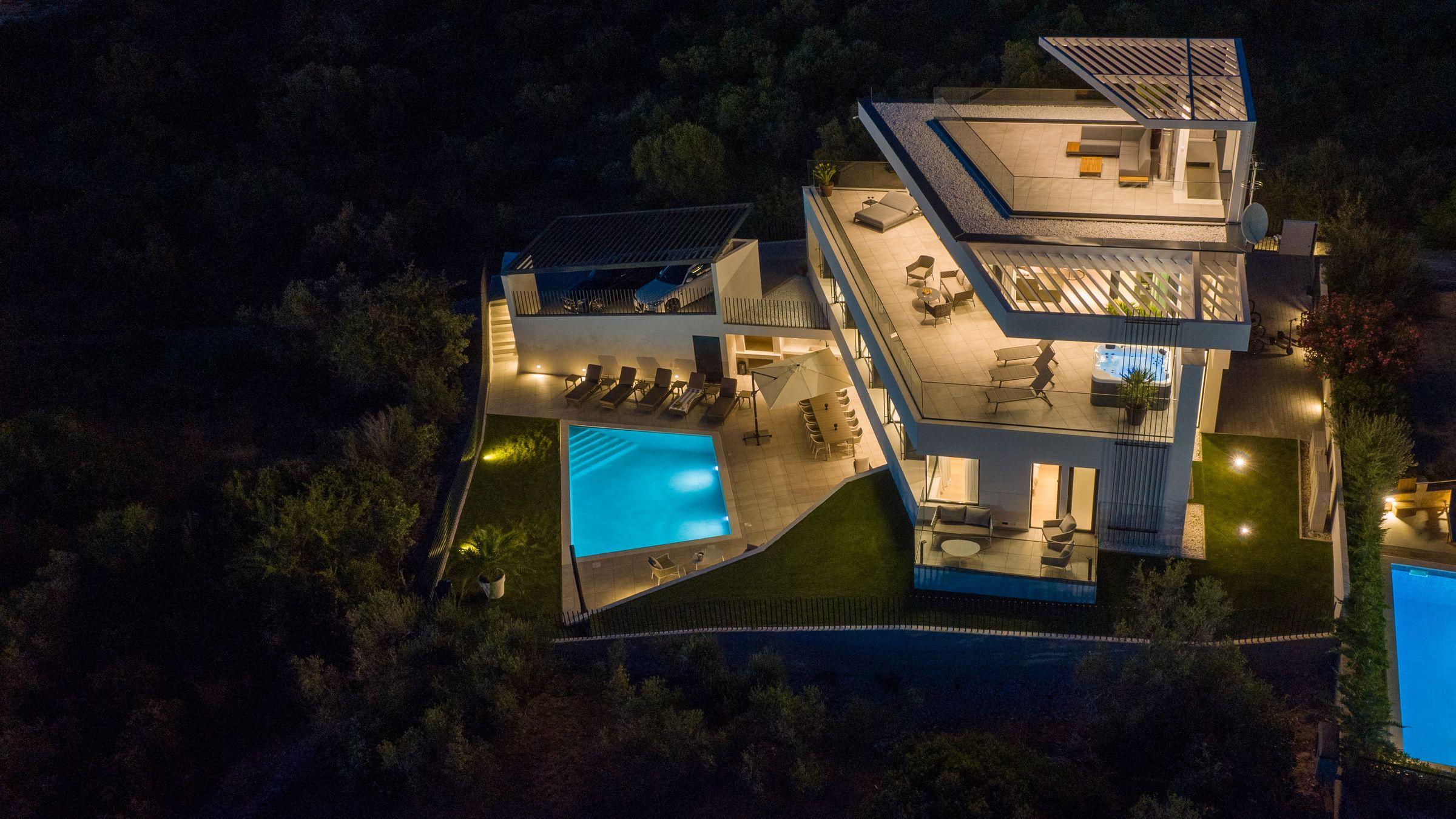 Luxusní vila s výhledem na moře