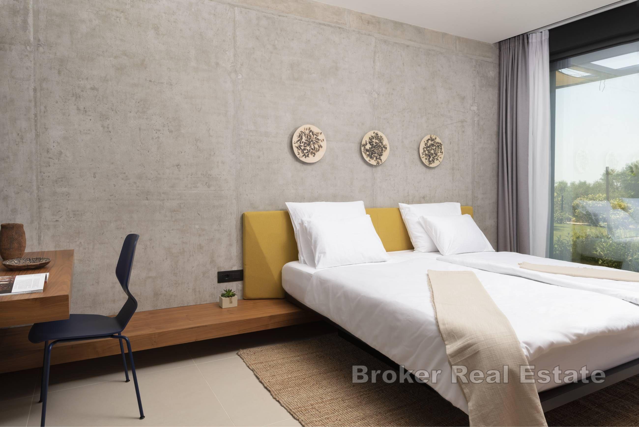 Zeitgenössische Villa mit Panoramablick auf das Meer