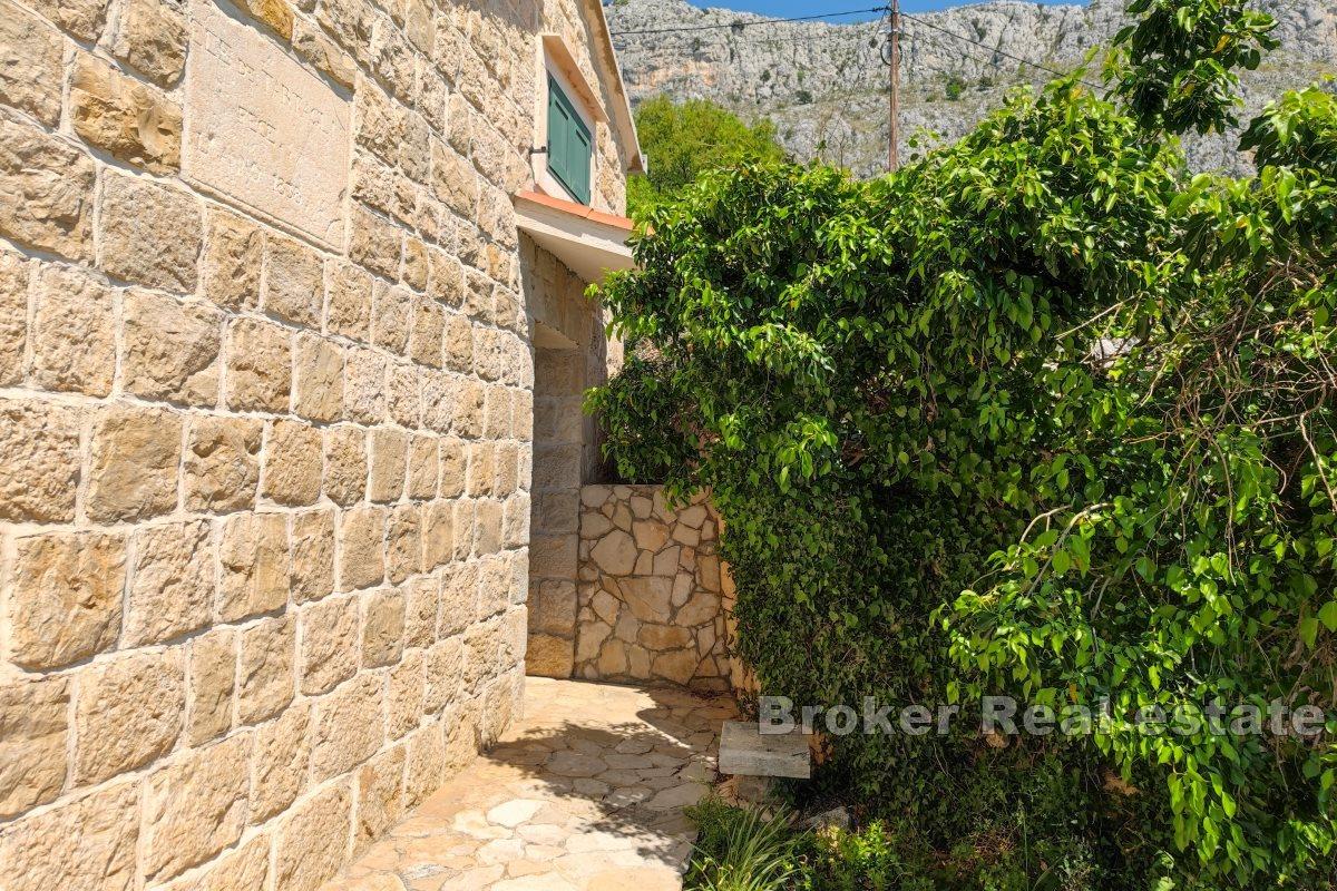 Kuća u prirodi s panoramskim pogledom na more