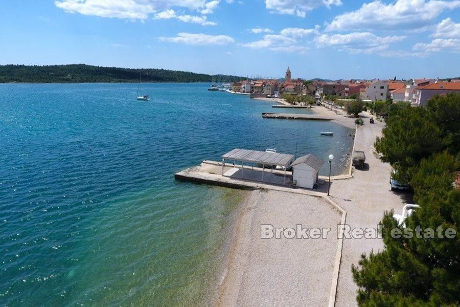 Građevinsko zemljište prvi red do mora