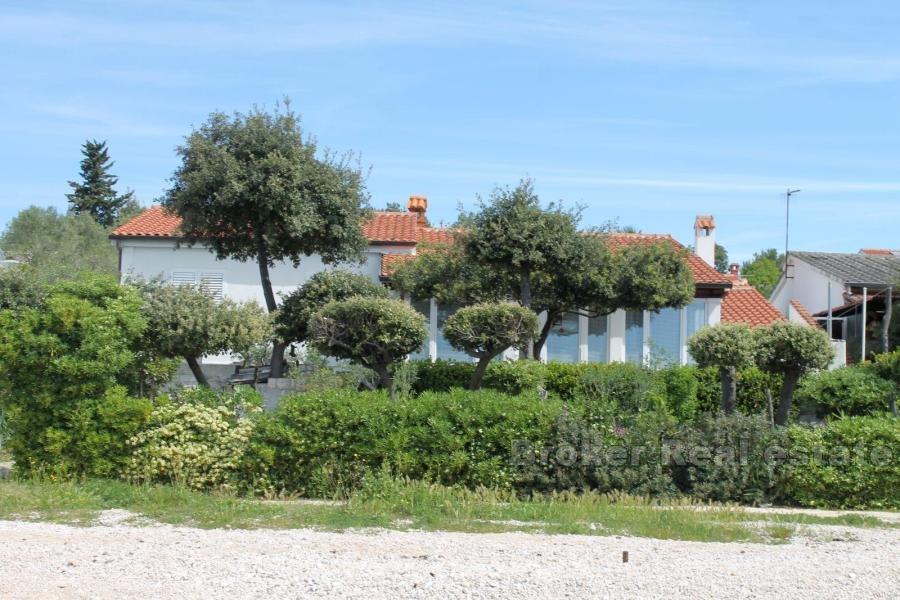 House by the sea, for sale