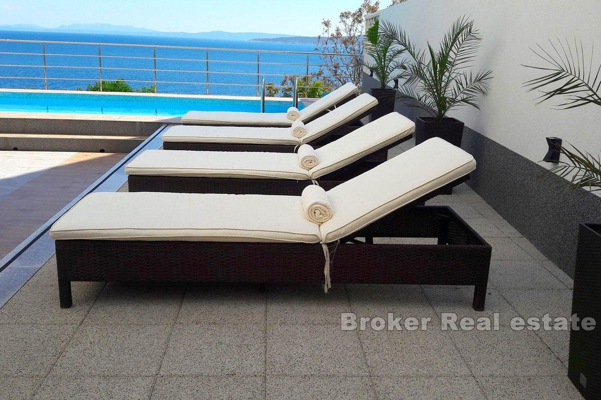 Dom w pierwszym rzędzie do morza