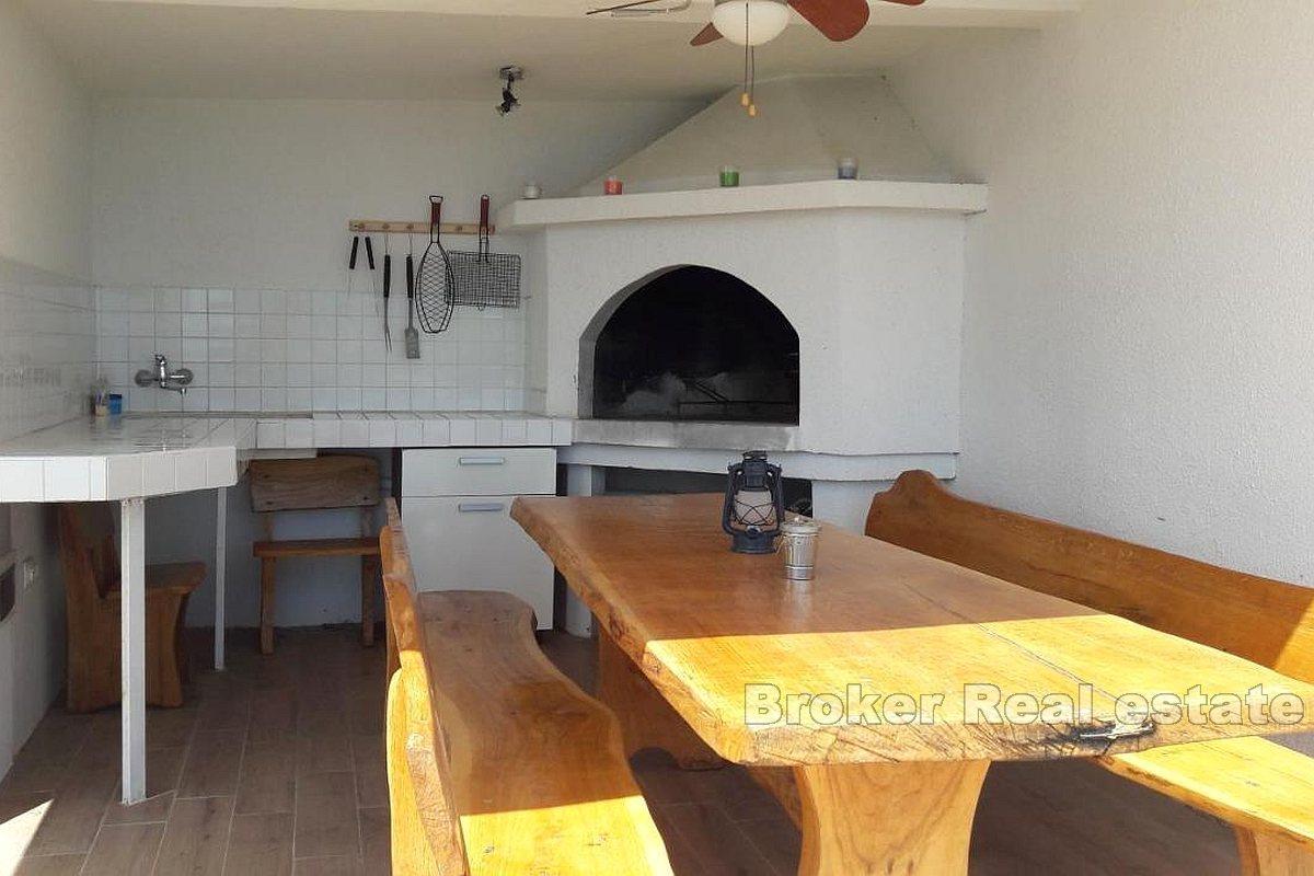 Dom w pierwszym rzędzie do morza