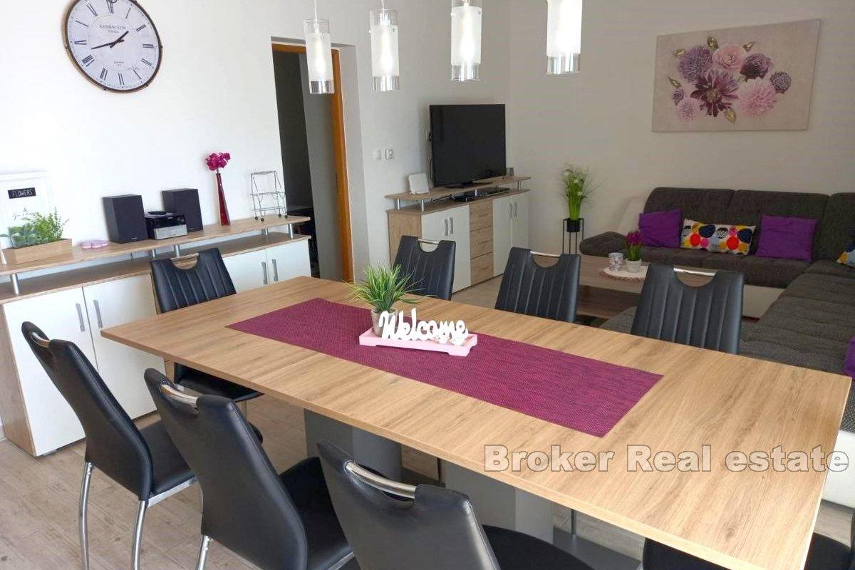 Dom w pierwszym rzędzie do morza