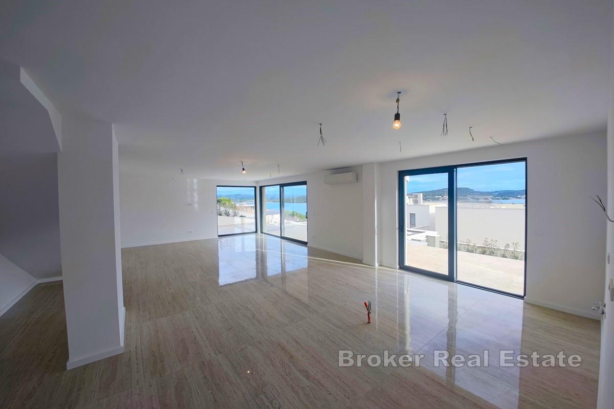 Villa di lusso con piscina e vista mare