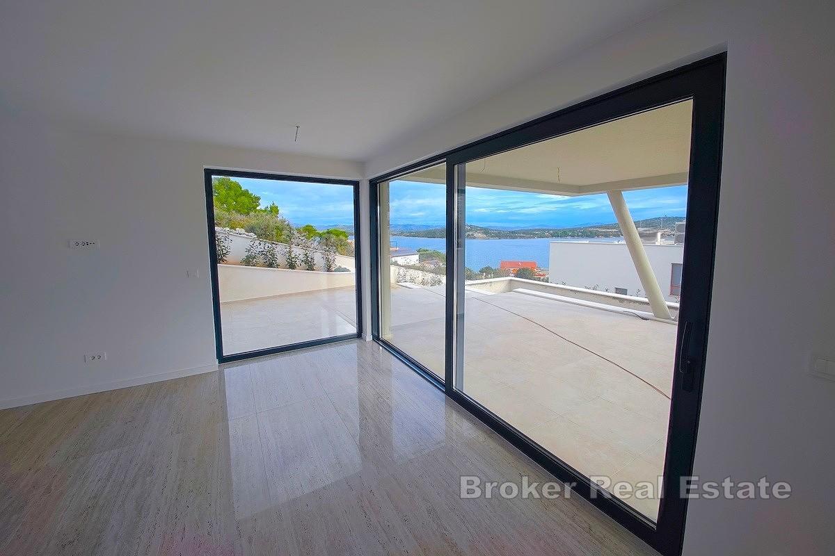 Villa di lusso con piscina e vista mare