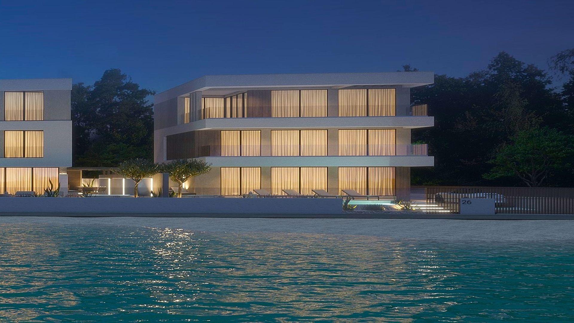 Nová vila, první řada k moři