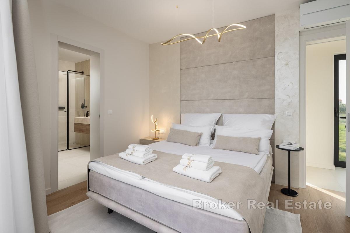 Villa en bord de plage, première rangée de la mer