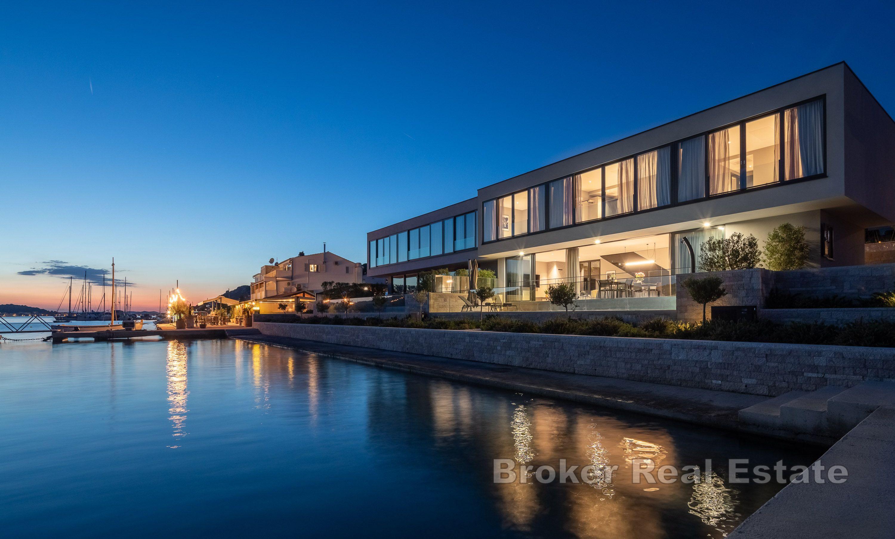 Vila prvi red do mora