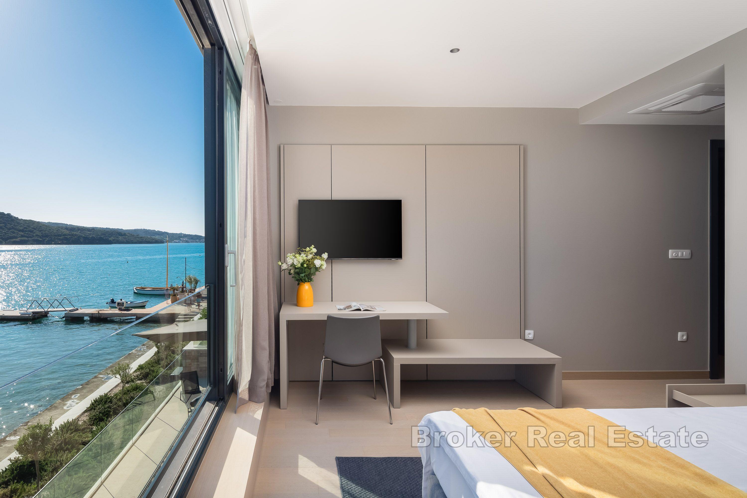 Vila první řada k moři