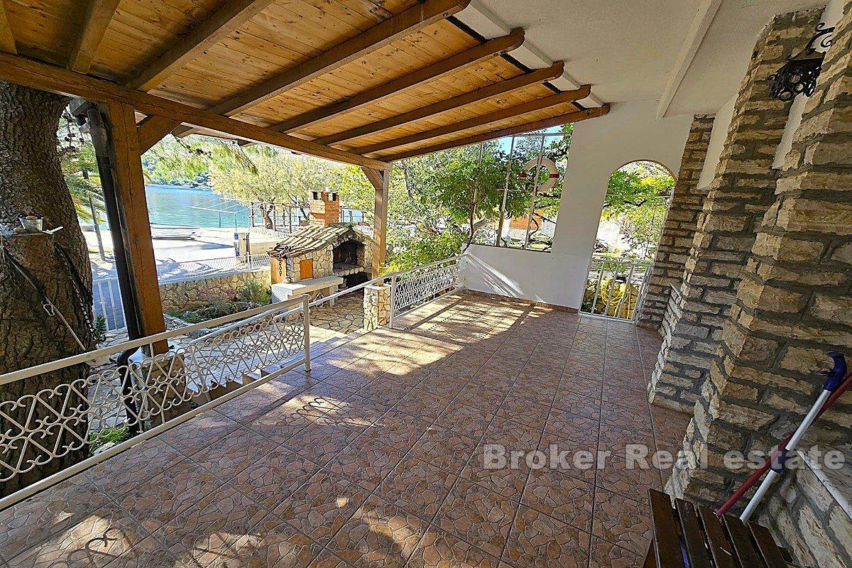 House first row to the sea