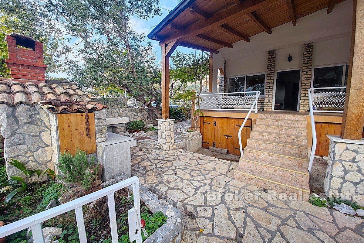 Dom w pierwszym rzędzie do morza