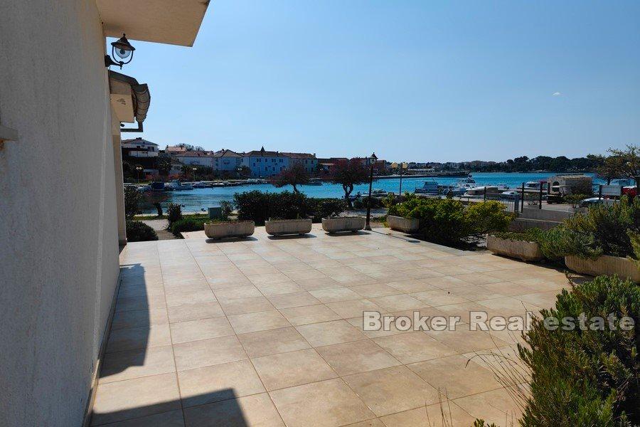 Zadar Apartmenthaus erste Reihe zum Meer
