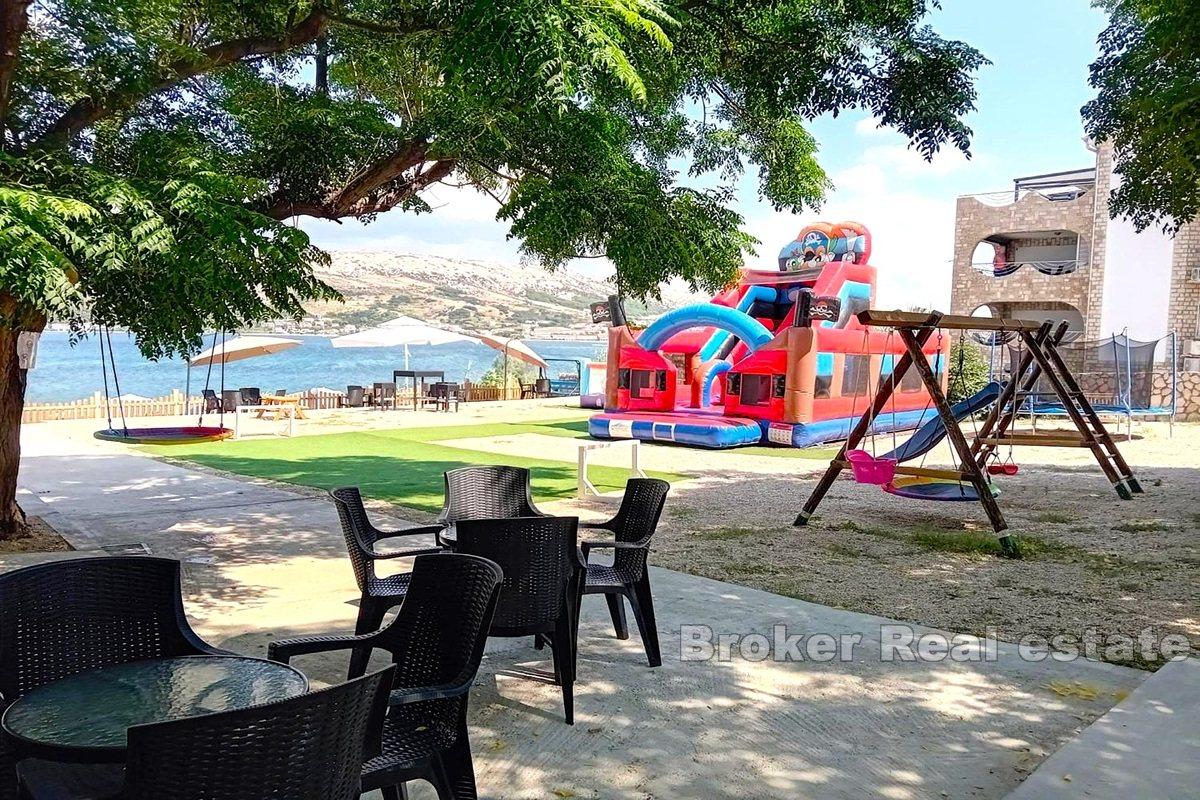 Familiehotell første rad til sjøen