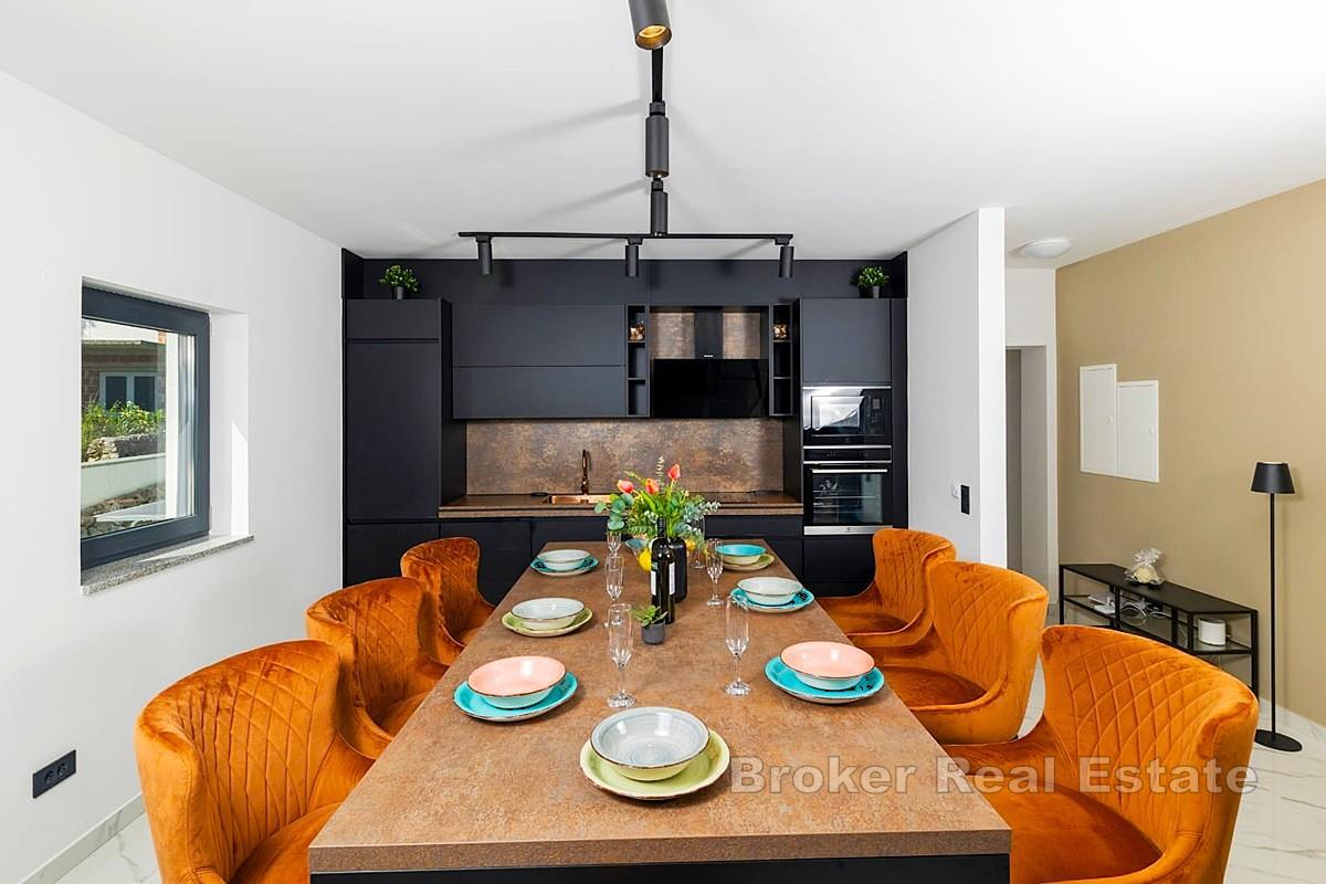 Villa første rad mot sjøen