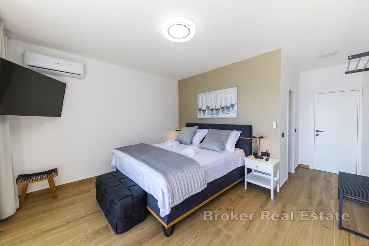 Villa første rad mot sjøen