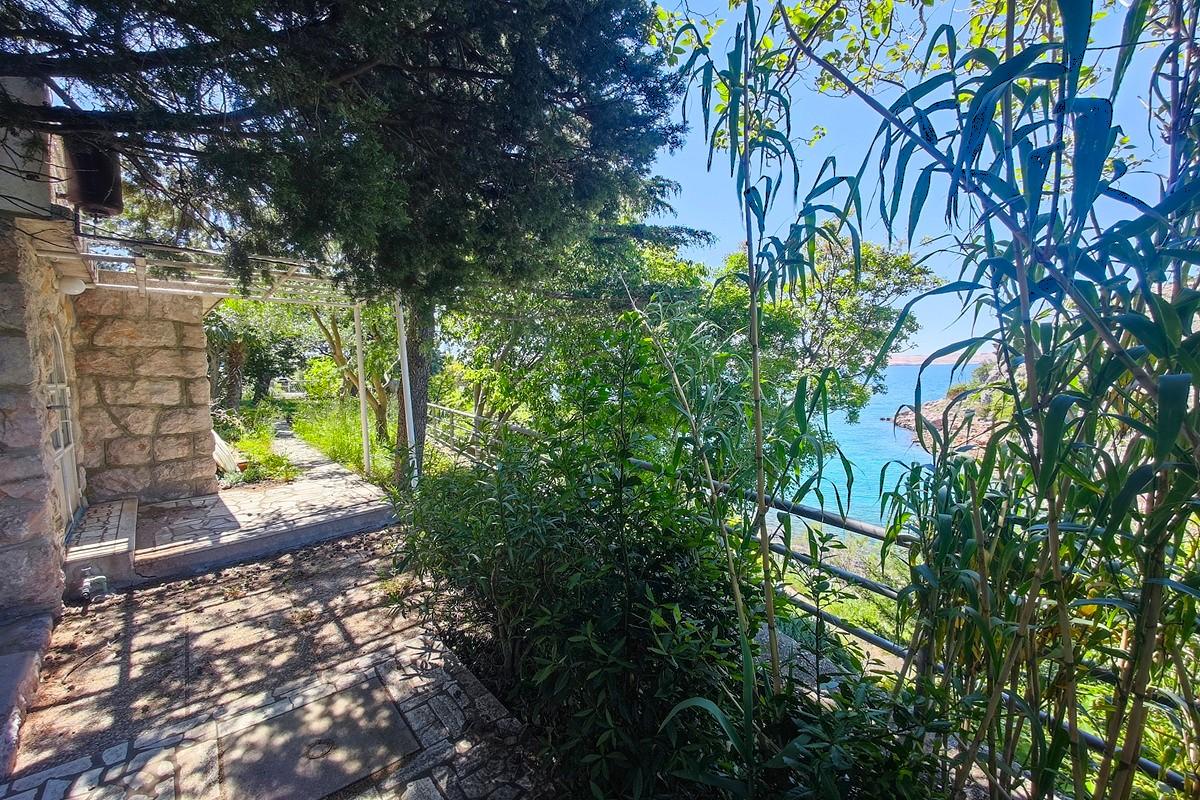 Дом в первом ряду от моря