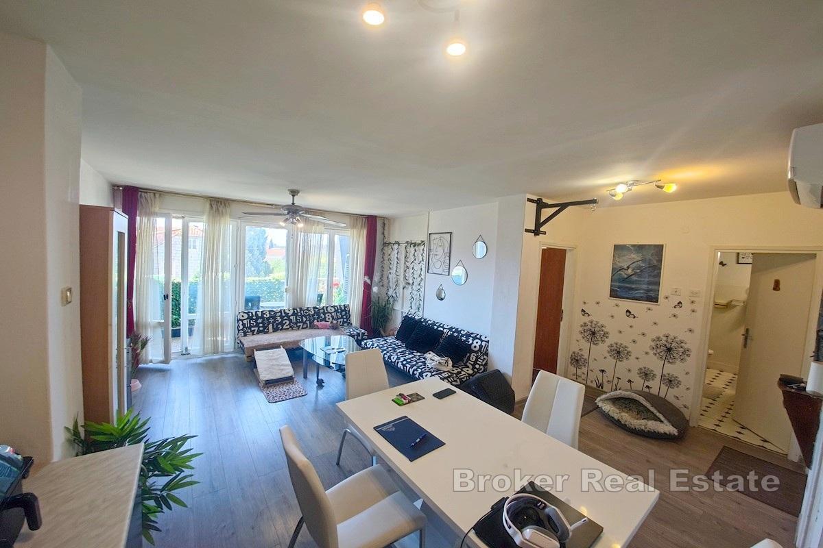 Appartement de 72m2 avec deux chambres à coucher, très bien situé