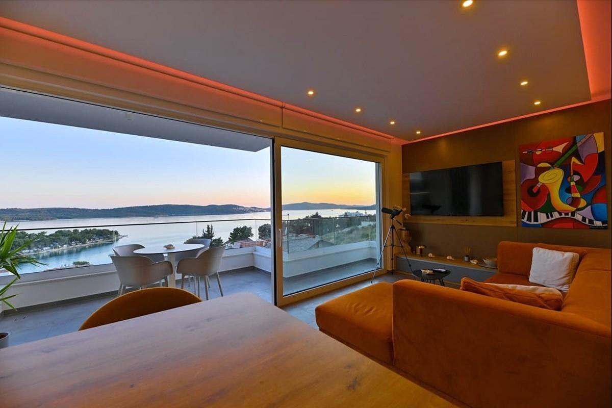 001-2021-417-trogir-luxury-penthouse-with-roof-terrace-for-sale