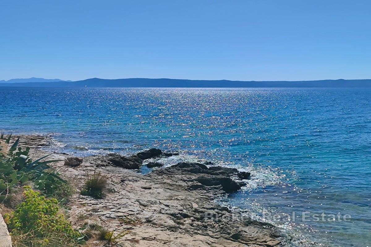 Byggmark första raden mot havet