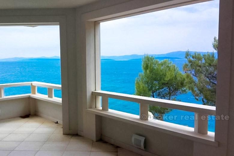 Nybyggd villa, till salu