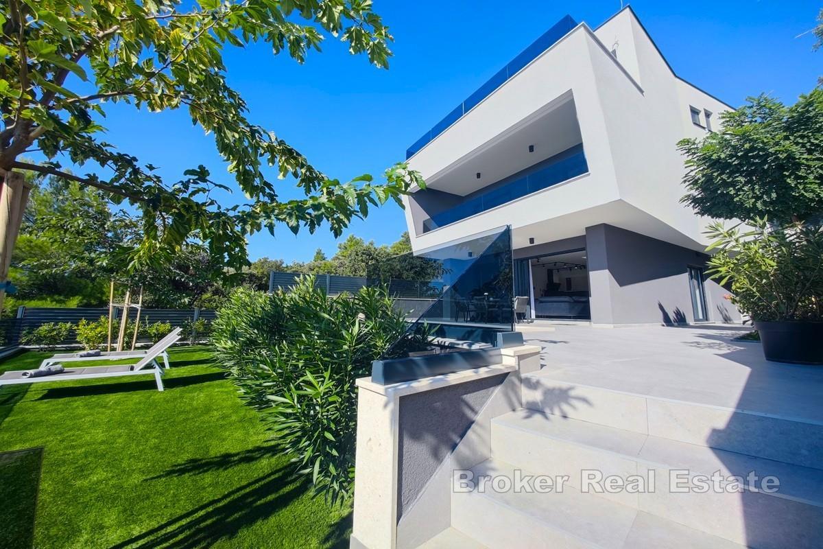 Villa in prima fila al mare