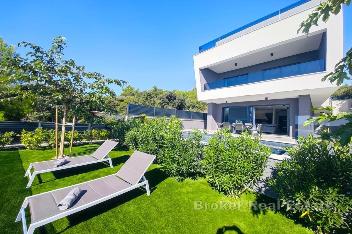 Villa første rad mot havet