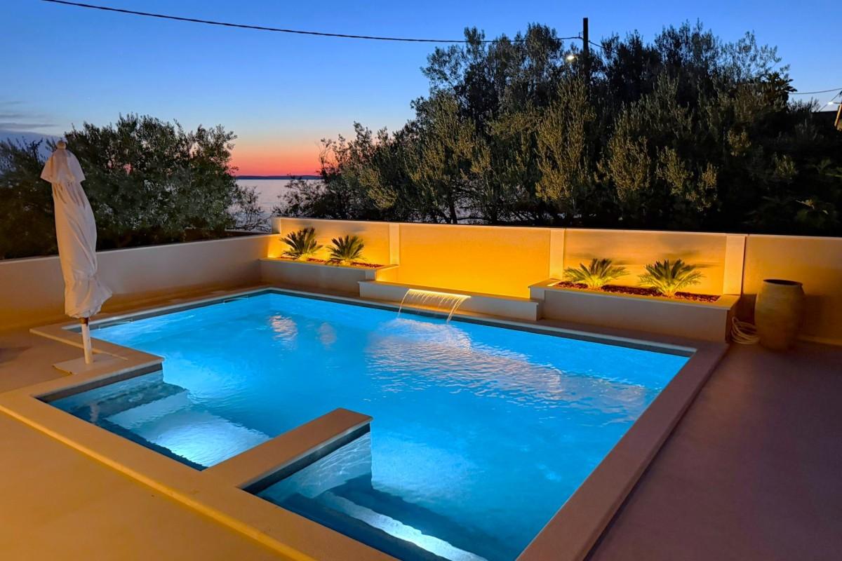 001-2021-422-zadar-villa-first-row-to-the-sea-for-sale