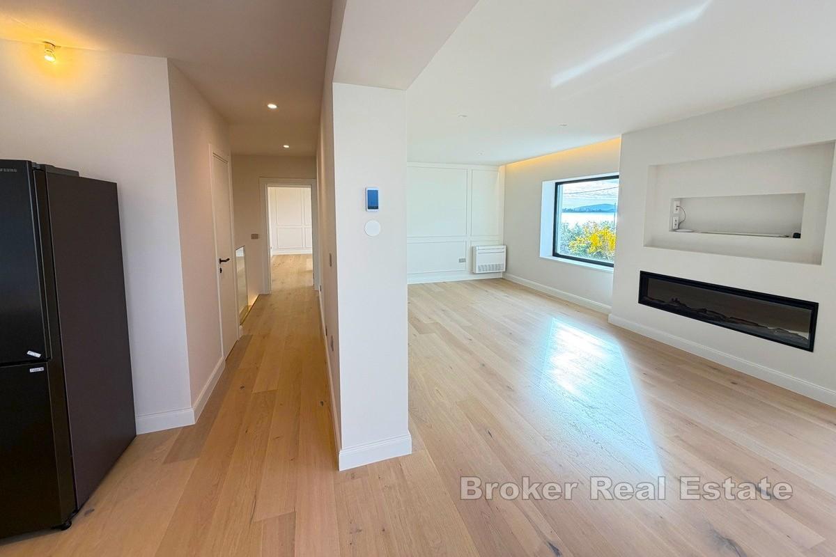 Villa första raden mot havet